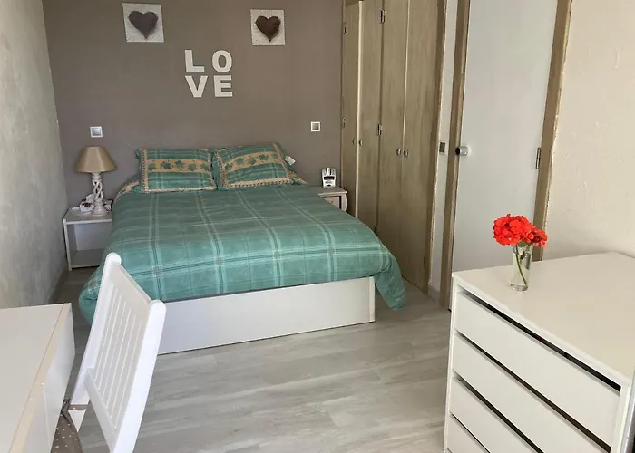 Portugal Maria Appt *